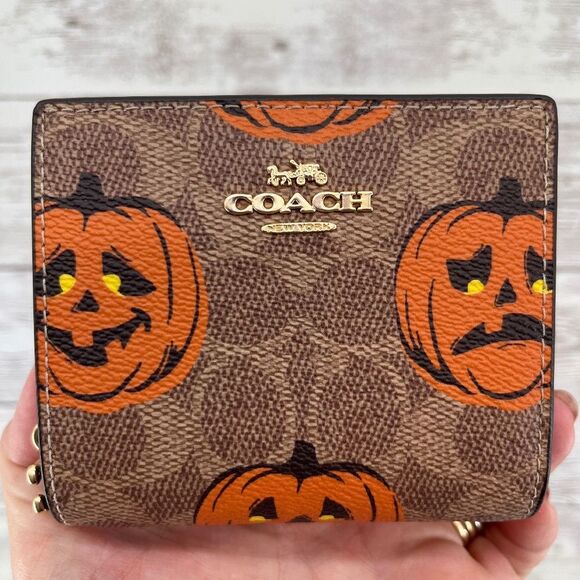 Authentic Coach Snap Wallet In Signature Canvas With Halloween Print Bag Purse - Picture 1 of 7